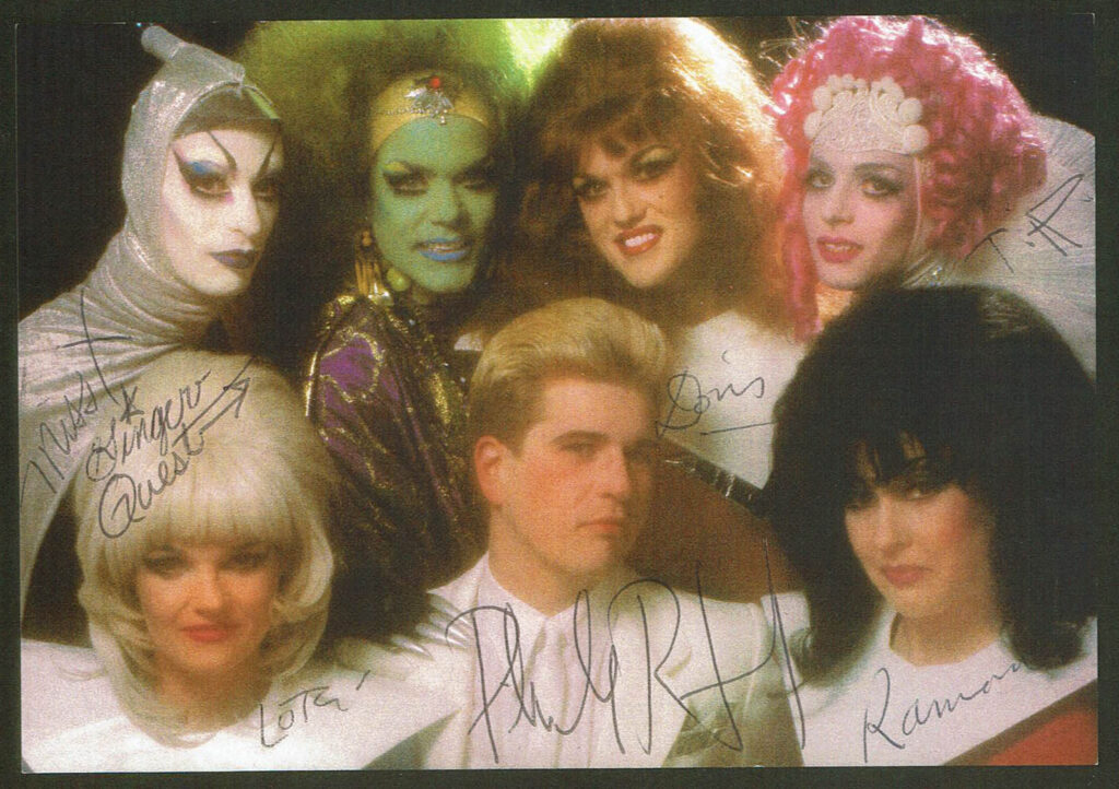 Cast_Autographs